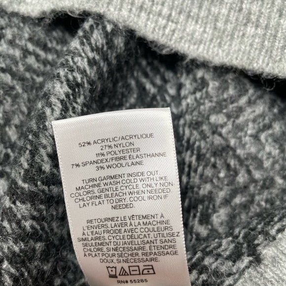 Express Heathered Gray Crewneck Sweater with Herringbone Pattern NWT - Small - Picture 5 of 6